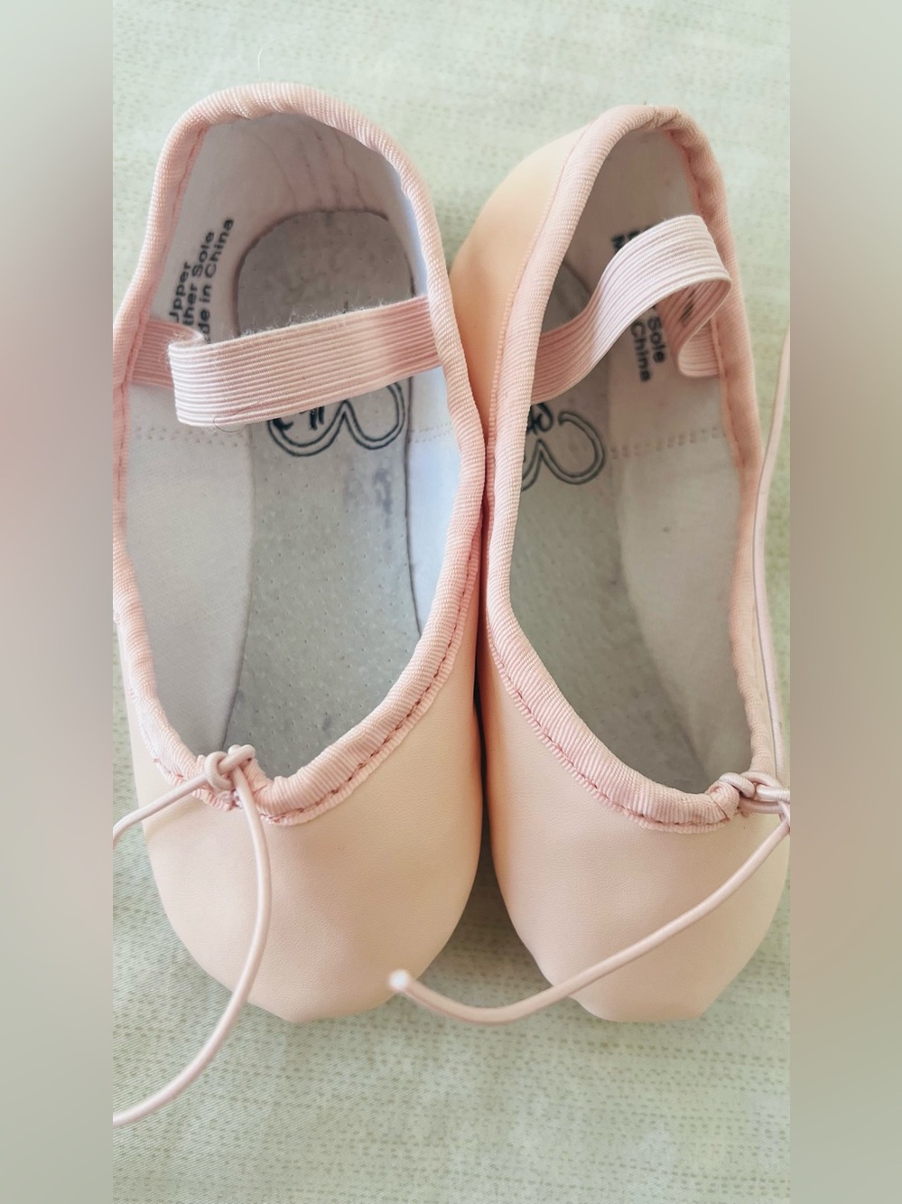 Girls Ballet Flats - Pale Pink Kids Shoes size 9 
Fits 3-4 years Toddler girl